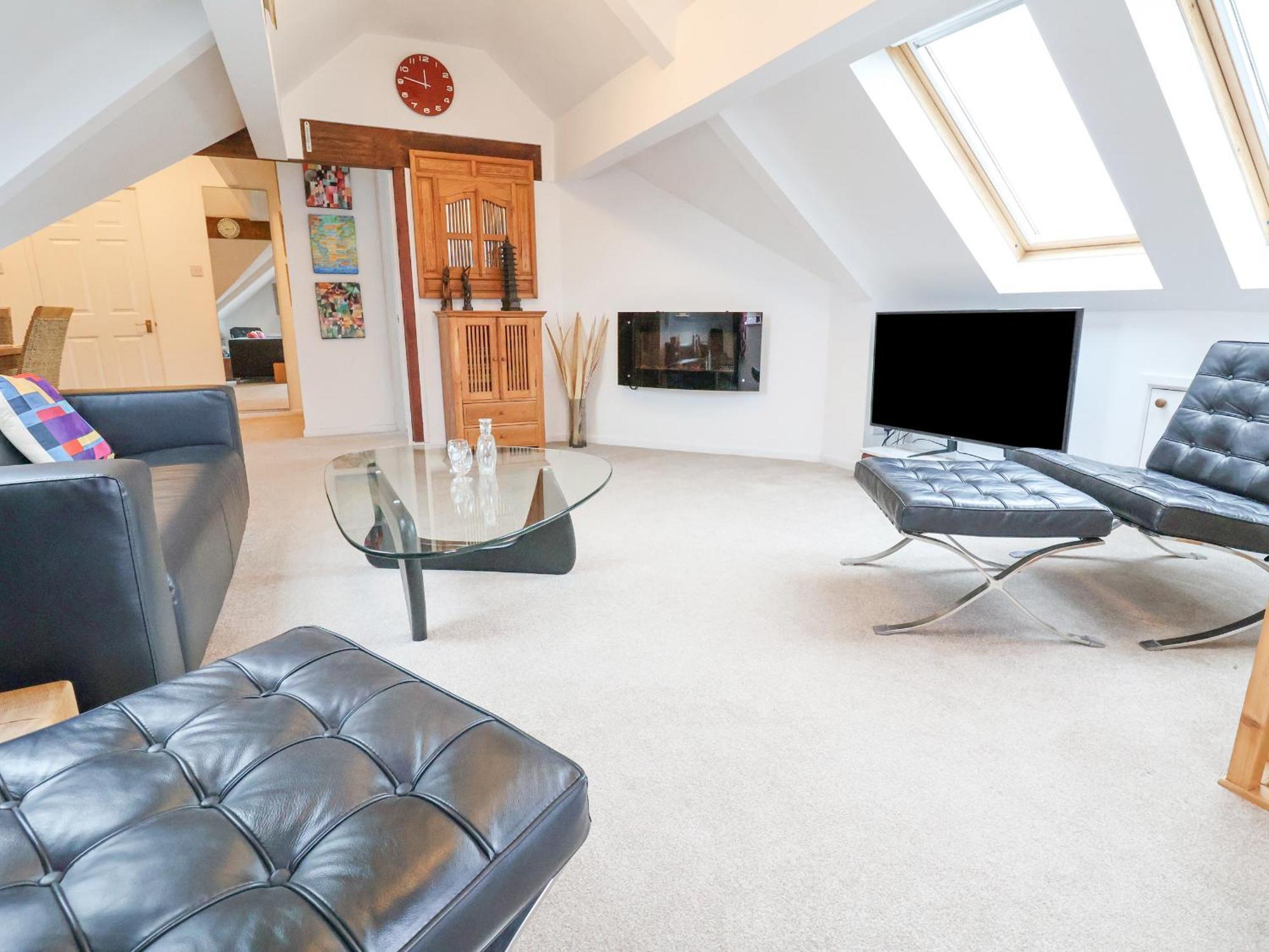 Dragon'S Den Apartment Chester Exterior photo