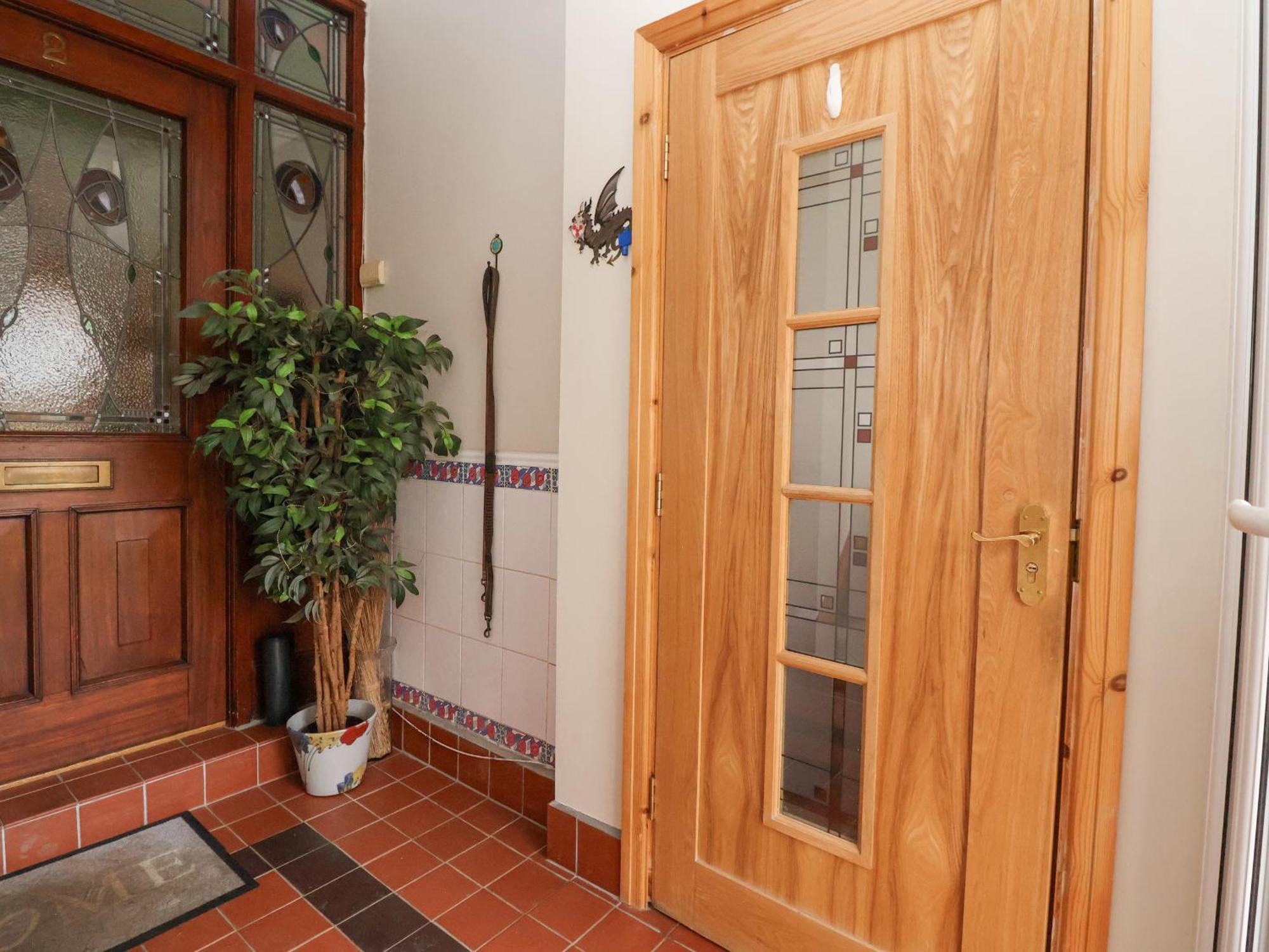 Dragon'S Den Apartment Chester Exterior photo