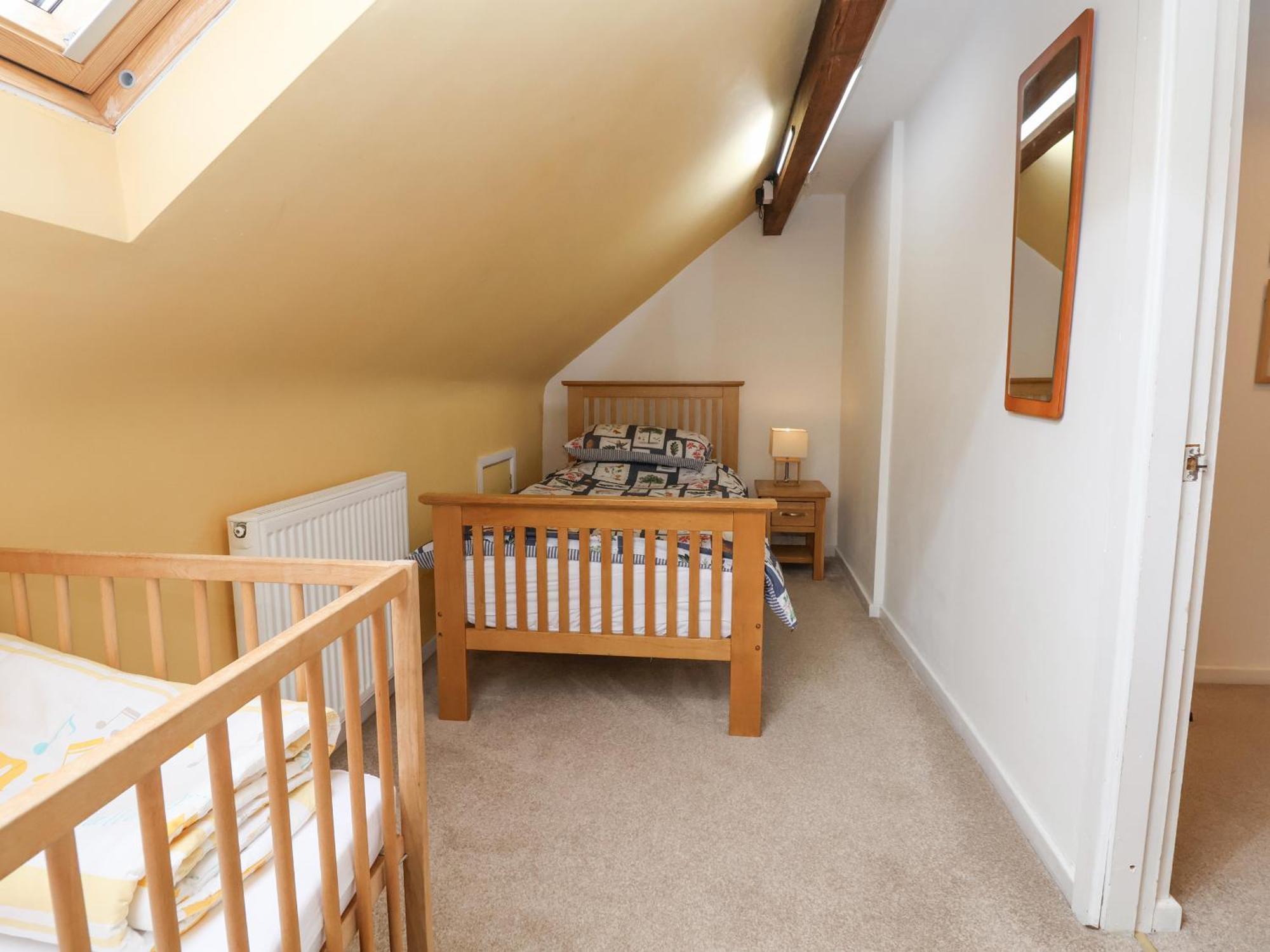 Dragon'S Den Apartment Chester Exterior photo